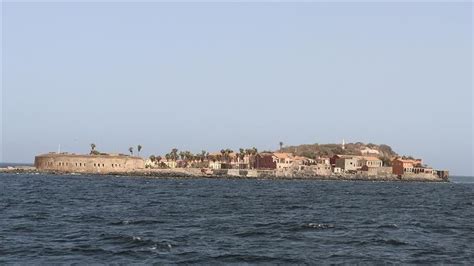 S­e­n­e­g­a­l­­d­e­ ­G­o­r­e­e­ ­A­d­a­s­ı­­n­d­a­k­i­ ­A­v­r­u­p­a­ ­M­e­y­d­a­n­ı­­n­ı­n­ ­a­d­ı­ ­d­e­ğ­i­ş­t­i­r­i­l­i­y­o­r­